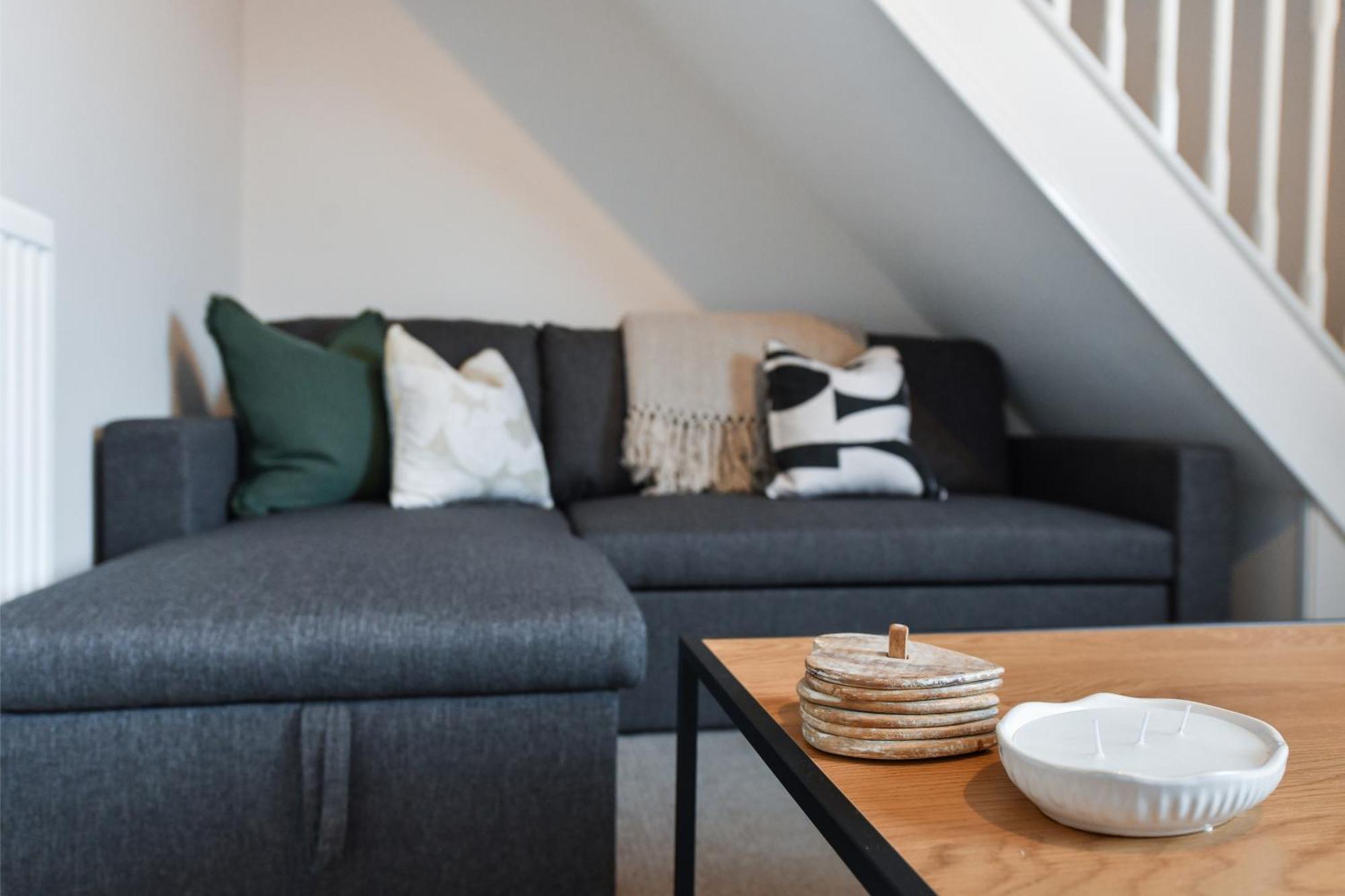 Charming 2-Bed Home With Parking Radcliffe-on-Trent Buitenkant foto